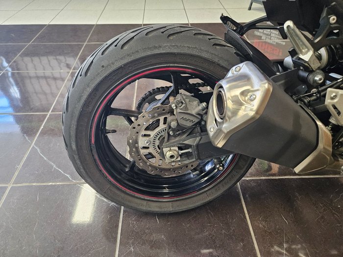 2018 Kawasaki ZR 900 RED