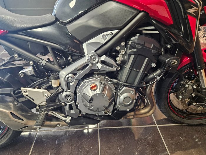 2018 Kawasaki ZR 900 RED
