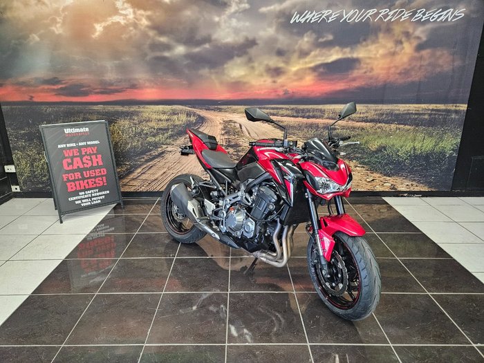 2018 Kawasaki ZR 900 RED