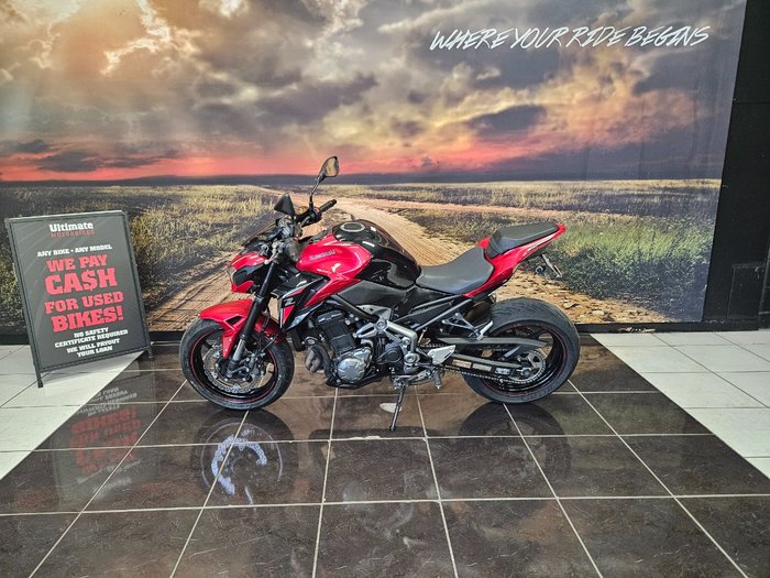 2018 Kawasaki ZR 900 RED