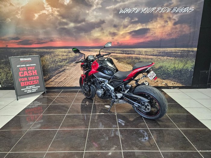 2018 Kawasaki ZR 900 RED