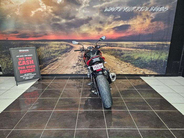 2018 Kawasaki ZR 900 RED