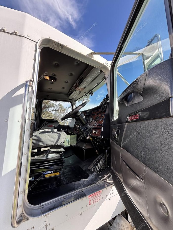 2011 Kenworth T359 T359 8x4 White