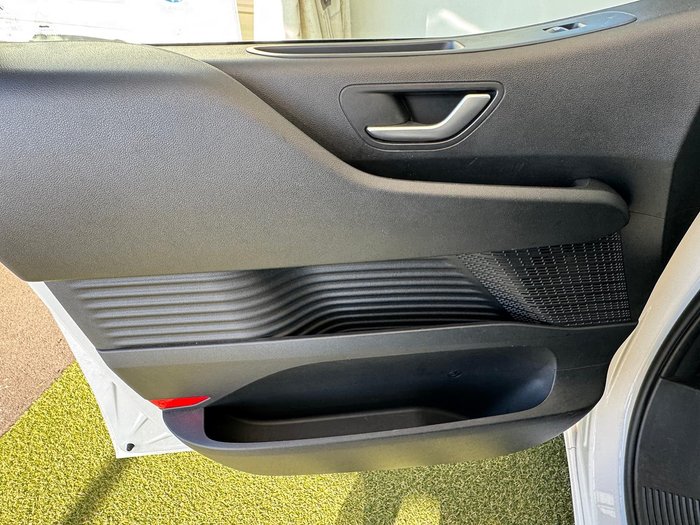 2022 Hyundai STARIA