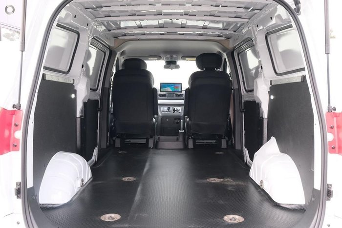 2025 LDV G10