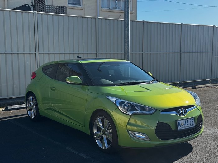 2014 Hyundai Veloster + Coupe D-CT