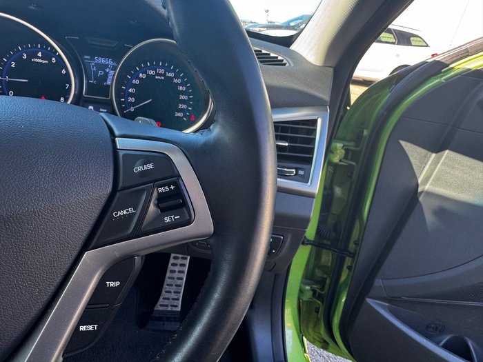 2014 Hyundai Veloster + Coupe D-CT