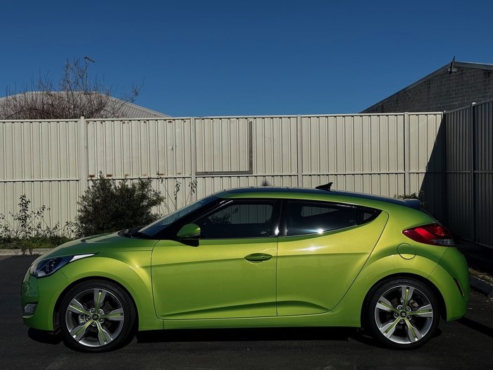 2014 Hyundai Veloster + Coupe D-CT