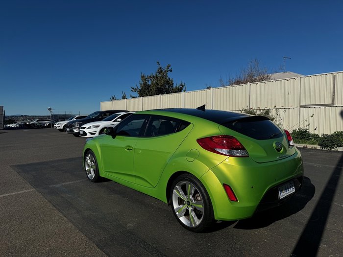 2014 Hyundai Veloster + Coupe D-CT