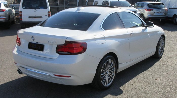 2020 BMW 2 Series 220i Luxury Line