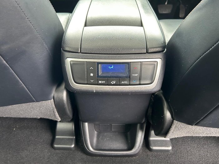 2016 Toyota Kluger Grande
