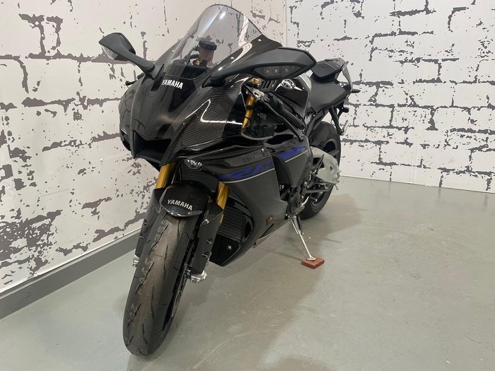 2024 Yamaha YZF-R1M R1 Black
