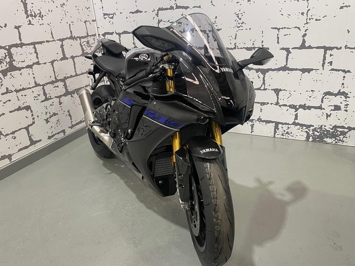 2024 Yamaha YZF-R1M R1 Black