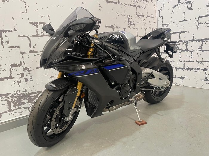2024 Yamaha YZF-R1M R1 Black