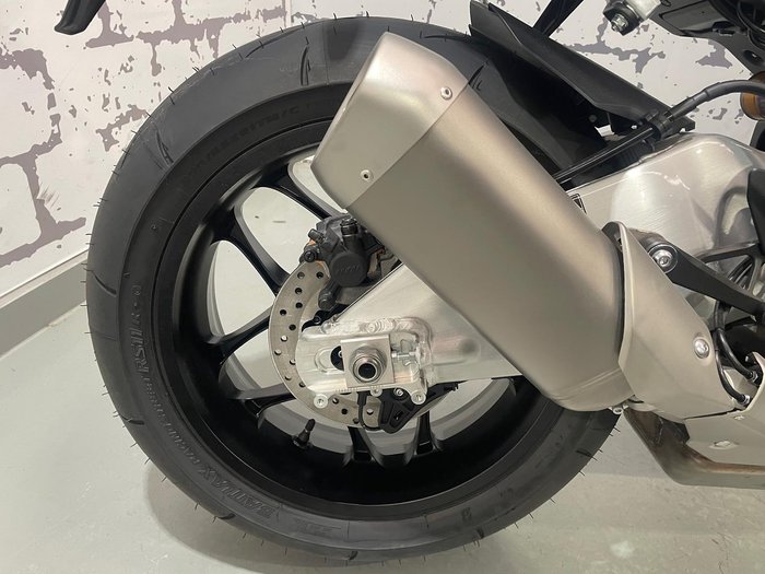 2024 Yamaha YZF-R1M R1 Black