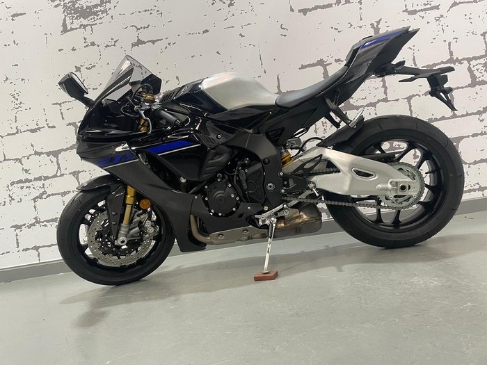 2024 Yamaha YZF-R1M R1 Black