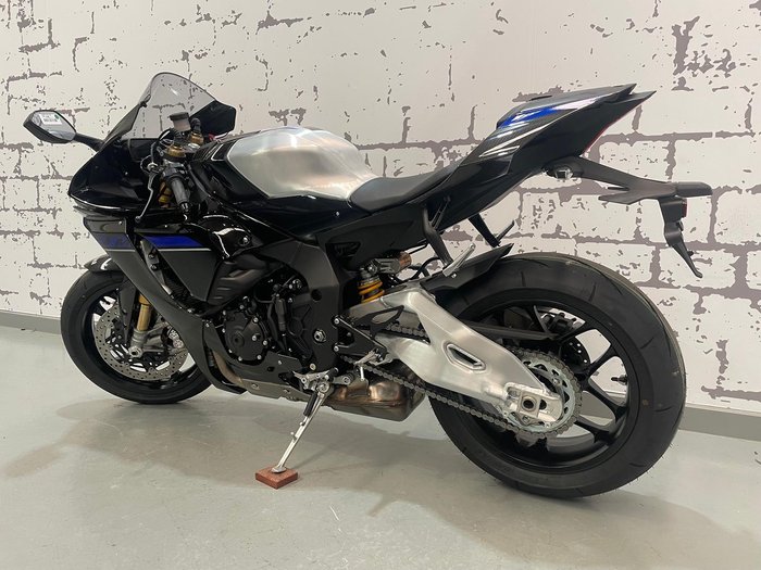 2024 Yamaha YZF-R1M R1 Black