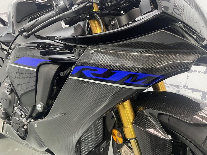 2024 Yamaha YZF-R1M R1 Black