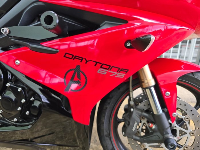 2015 Triumph DAYTONA 675 Red