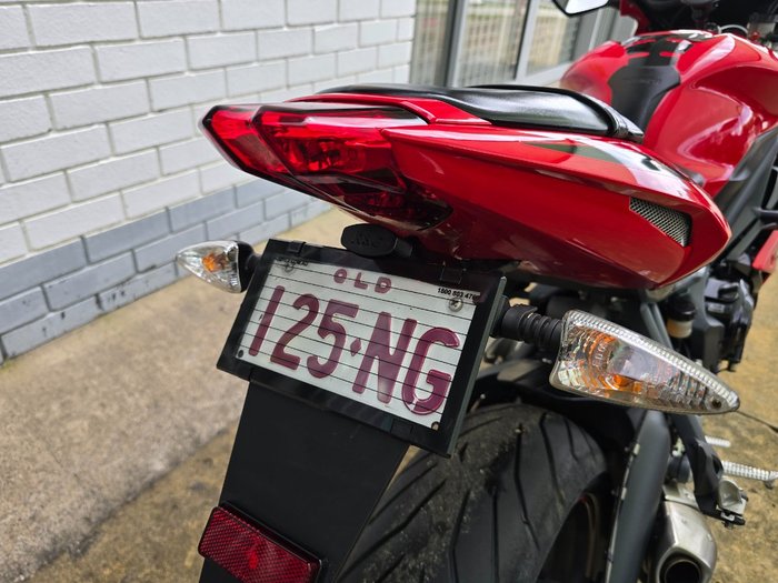 2015 Triumph DAYTONA 675 Red