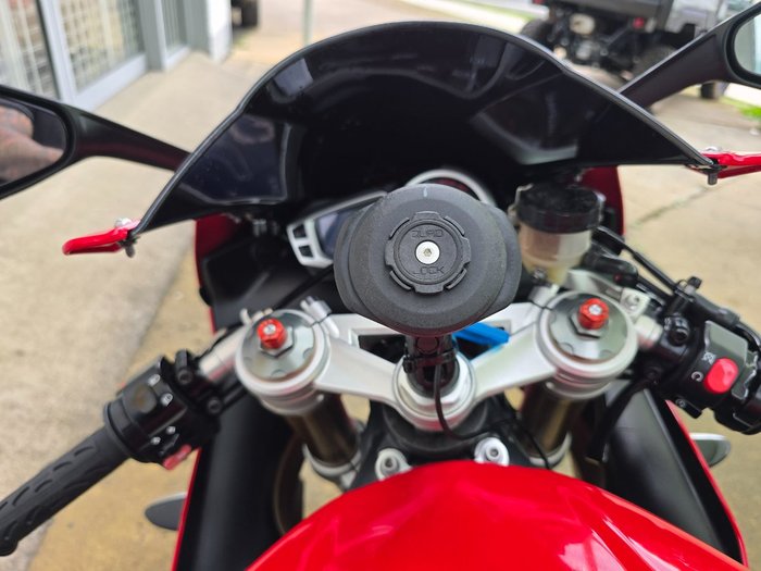 2015 Triumph DAYTONA 675 Red