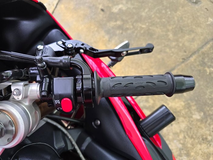 2015 Triumph DAYTONA 675 Red