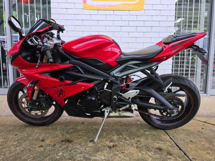 2015 Triumph DAYTONA 675 Red