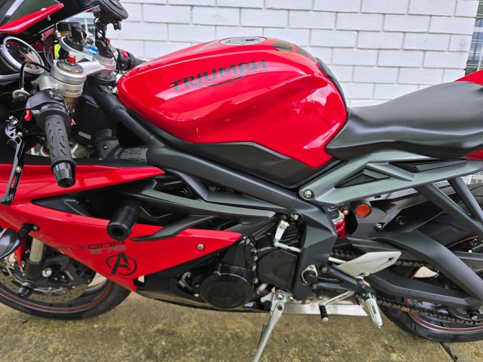 2015 Triumph DAYTONA 675 Red