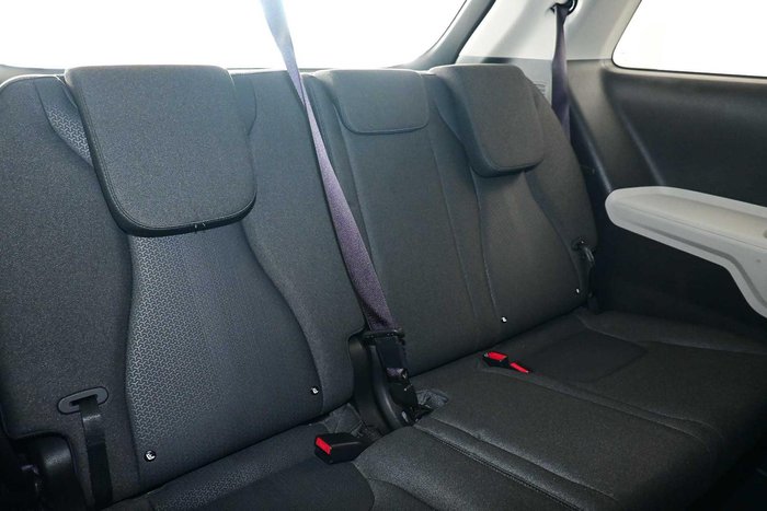 2023 Kia Carnival S