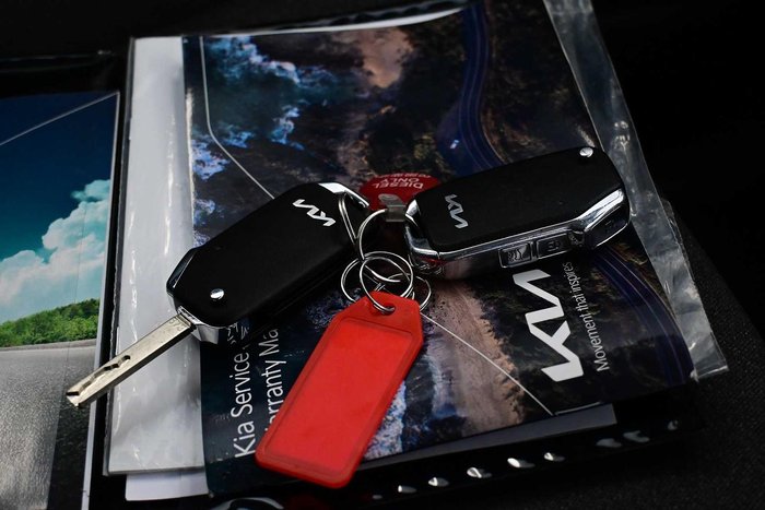 2023 Kia Carnival S