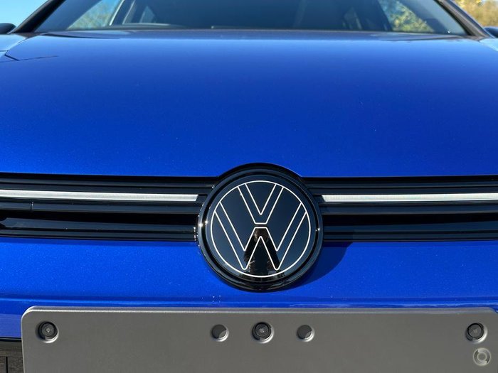 2025 Volkswagen Golf R Black Edition