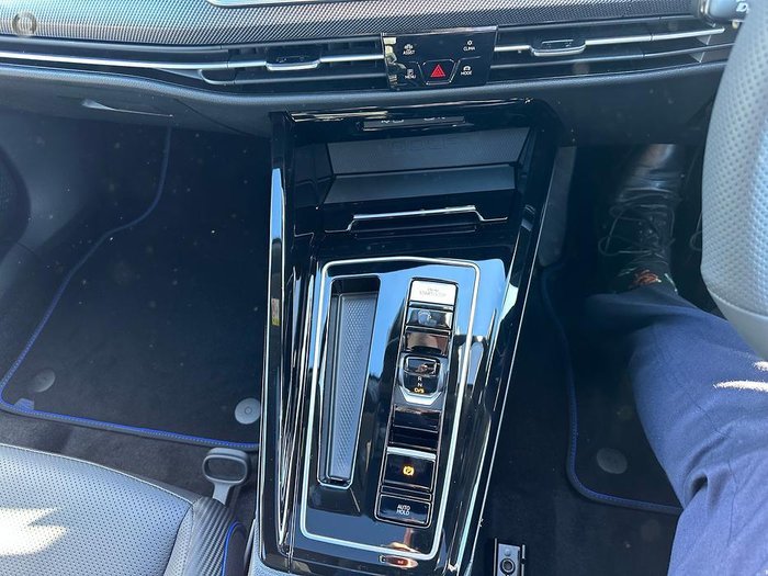 2025 Volkswagen Golf R Black Edition