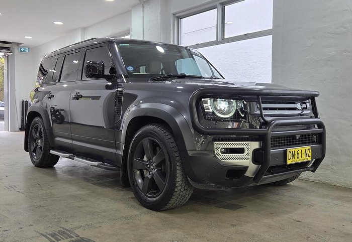 2022 Land Rover Defender 110 D300 SE