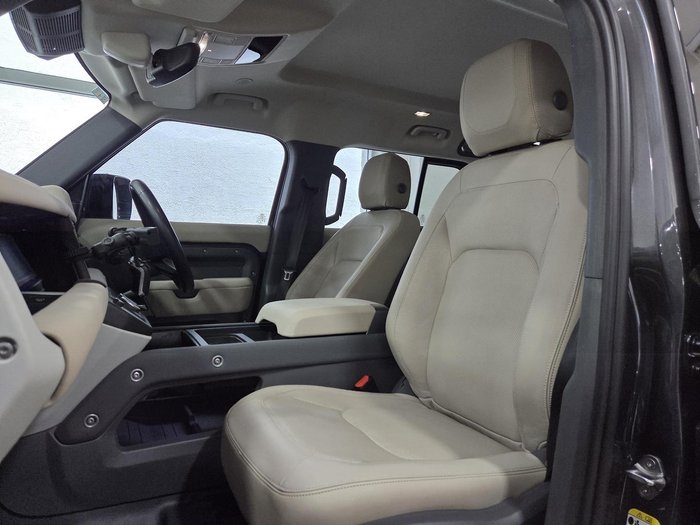 2022 Land Rover Defender 110 D300 SE