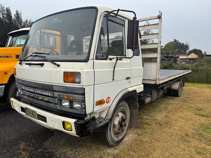 1989 UD Cmf CM 160 WHITE
