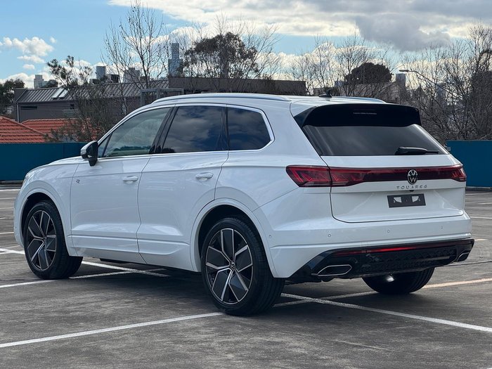 2025 Volkswagen Touareg 210TDI R-Line