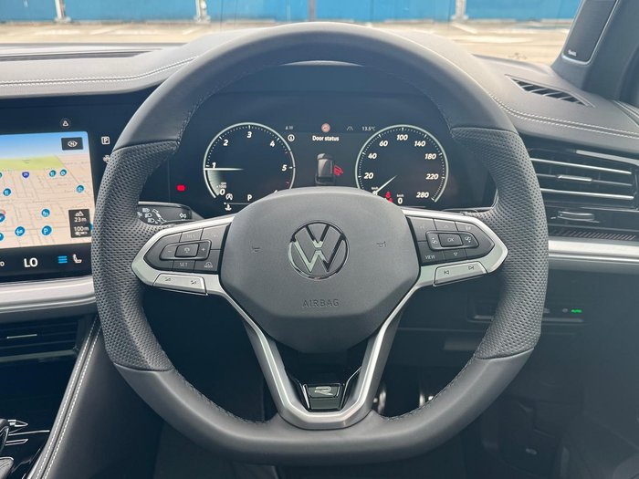 2025 Volkswagen Touareg 210TDI R-Line