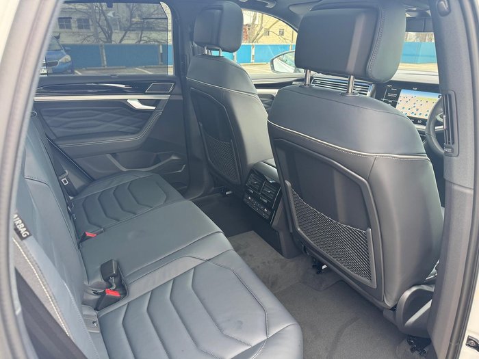 2025 Volkswagen Touareg 210TDI R-Line