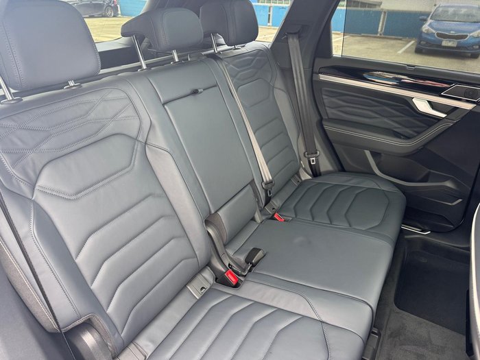 2025 Volkswagen Touareg 210TDI R-Line