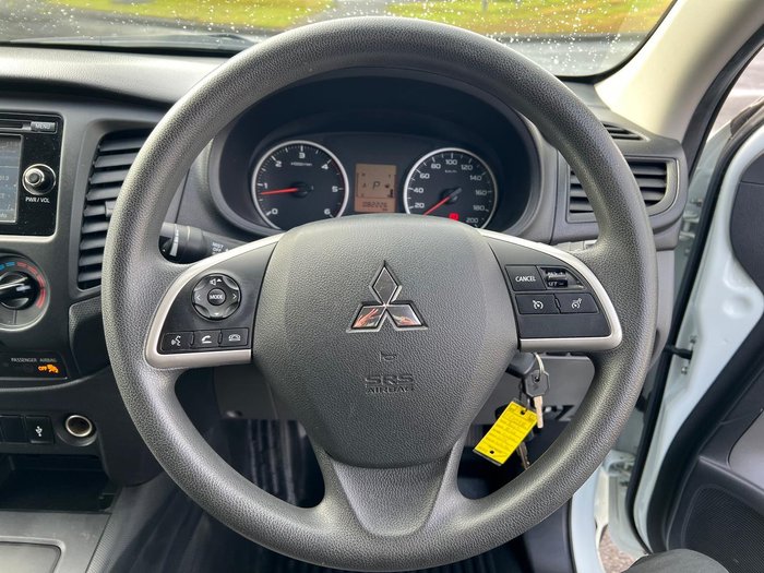 2017 Mitsubishi Triton GLX