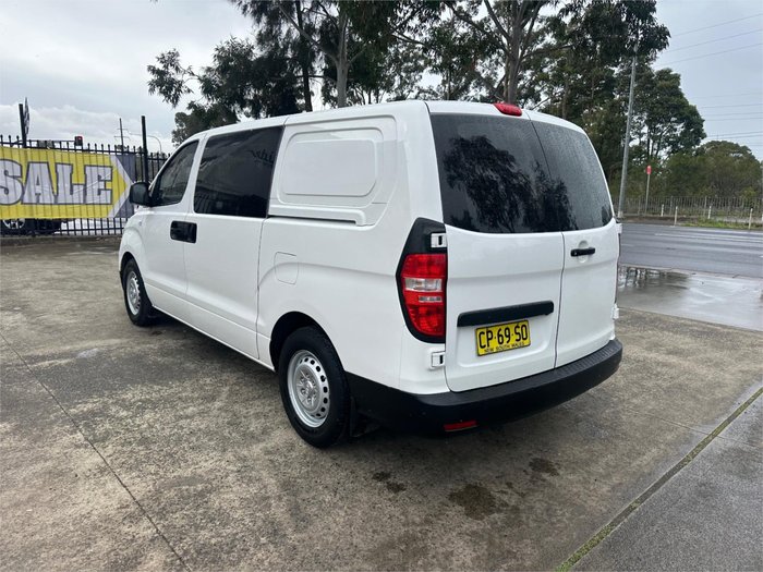 2018 HYUNDAI iLOAD 3S TWIN SWING
