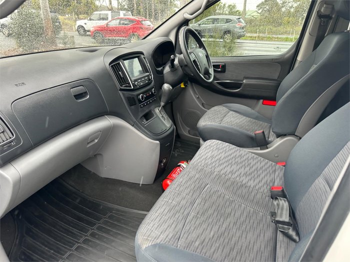 2018 HYUNDAI iLOAD 3S TWIN SWING