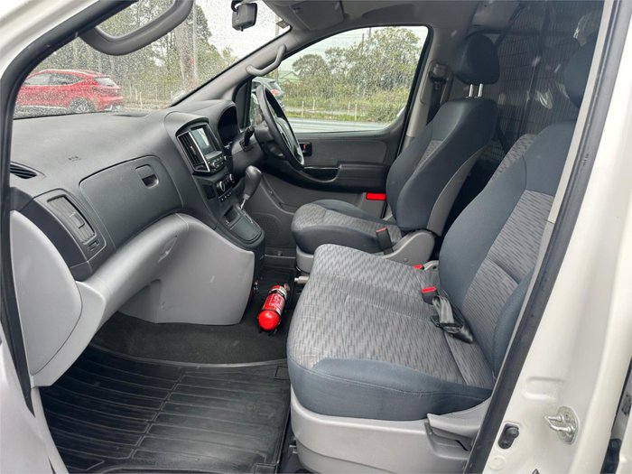 2018 HYUNDAI iLOAD 3S TWIN SWING