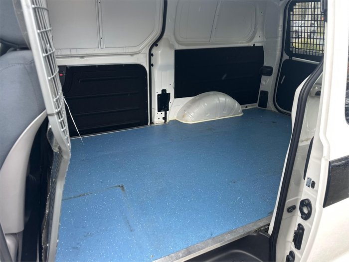 2018 HYUNDAI iLOAD 3S TWIN SWING