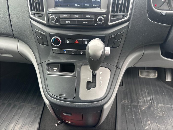 2018 HYUNDAI iLOAD 3S TWIN SWING