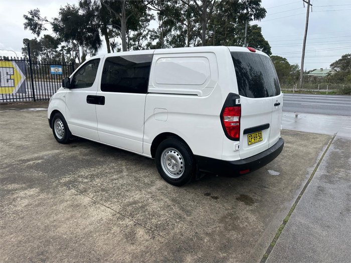 2018 HYUNDAI iLOAD 3S TWIN SWING