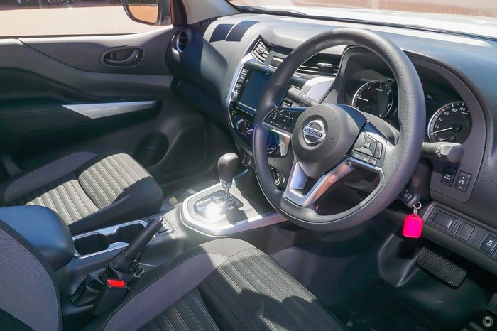 2024 Nissan Navara SL