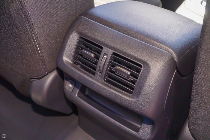 2024 Nissan Navara SL