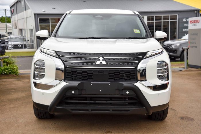 2024 Mitsubishi Outlander ES