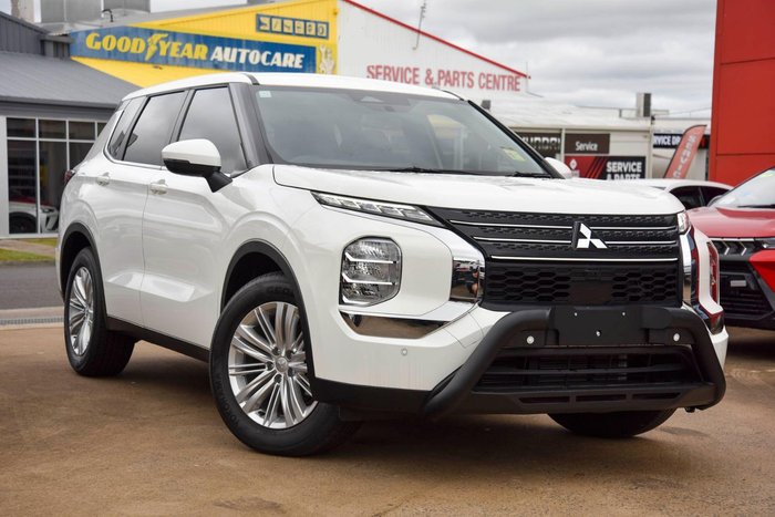 2024 Mitsubishi Outlander ES